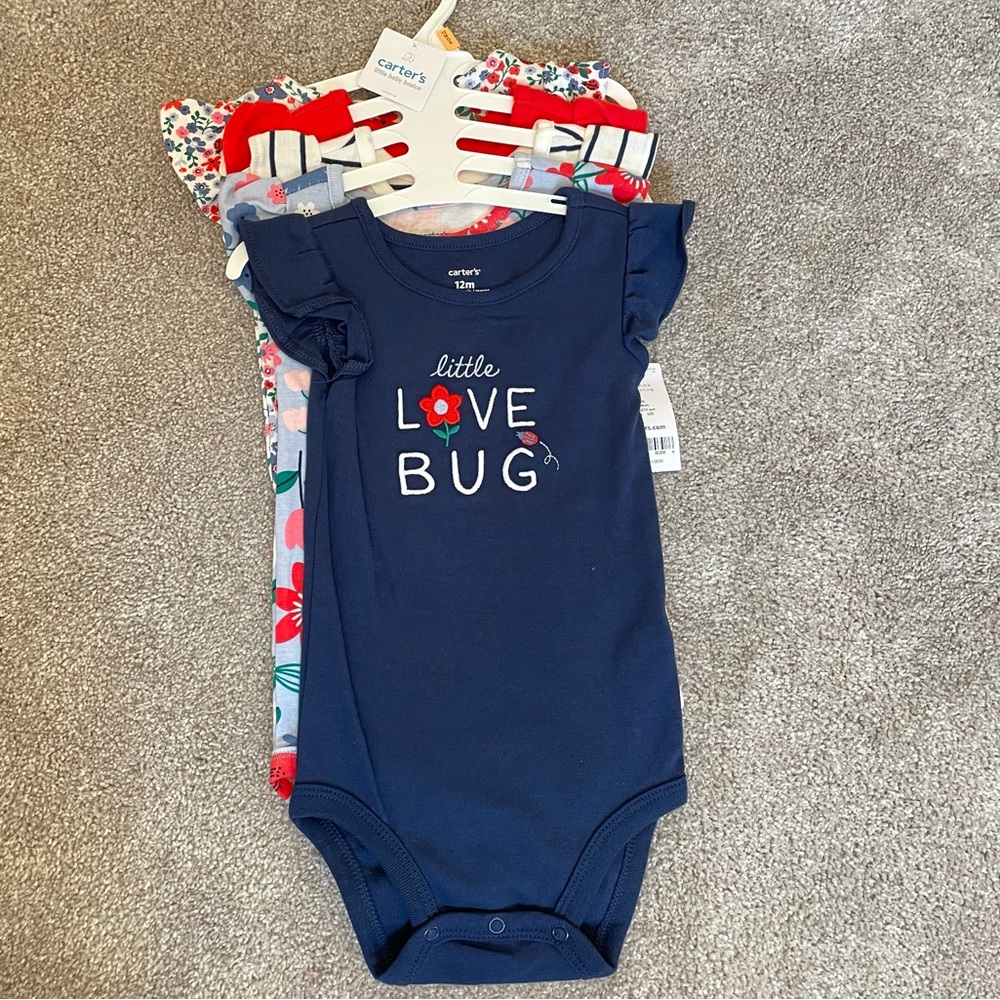 Carter’s bundle of bodysuits